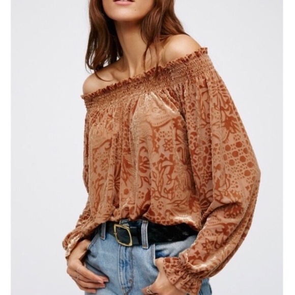NWT!! FREE PEOPLE A Little Twist Off Shoulder Velvet Top Blouse Gold Brown Small - Picture 5 of 16